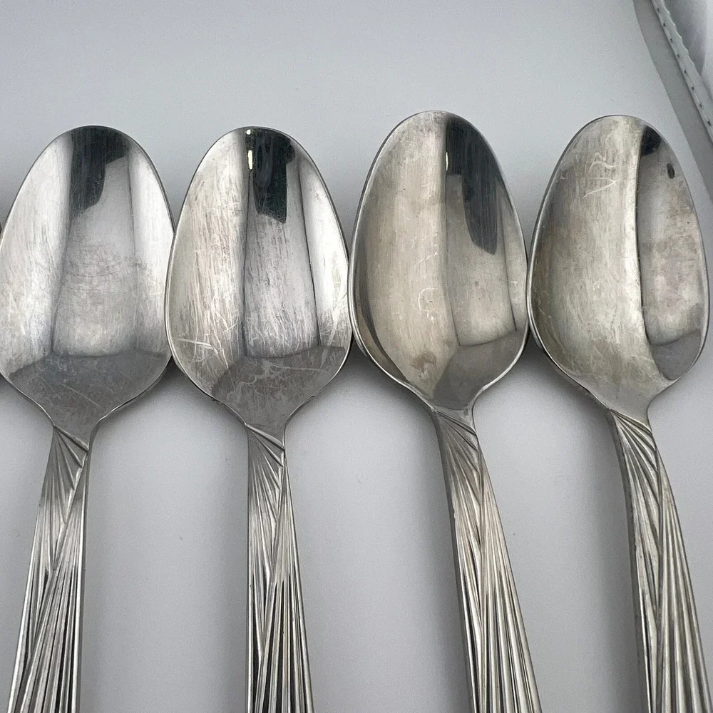 Set of 8 Mikasa Stainless 18/10 Oval Dinner Spoons Manifesto Glossy Vintage 2006
